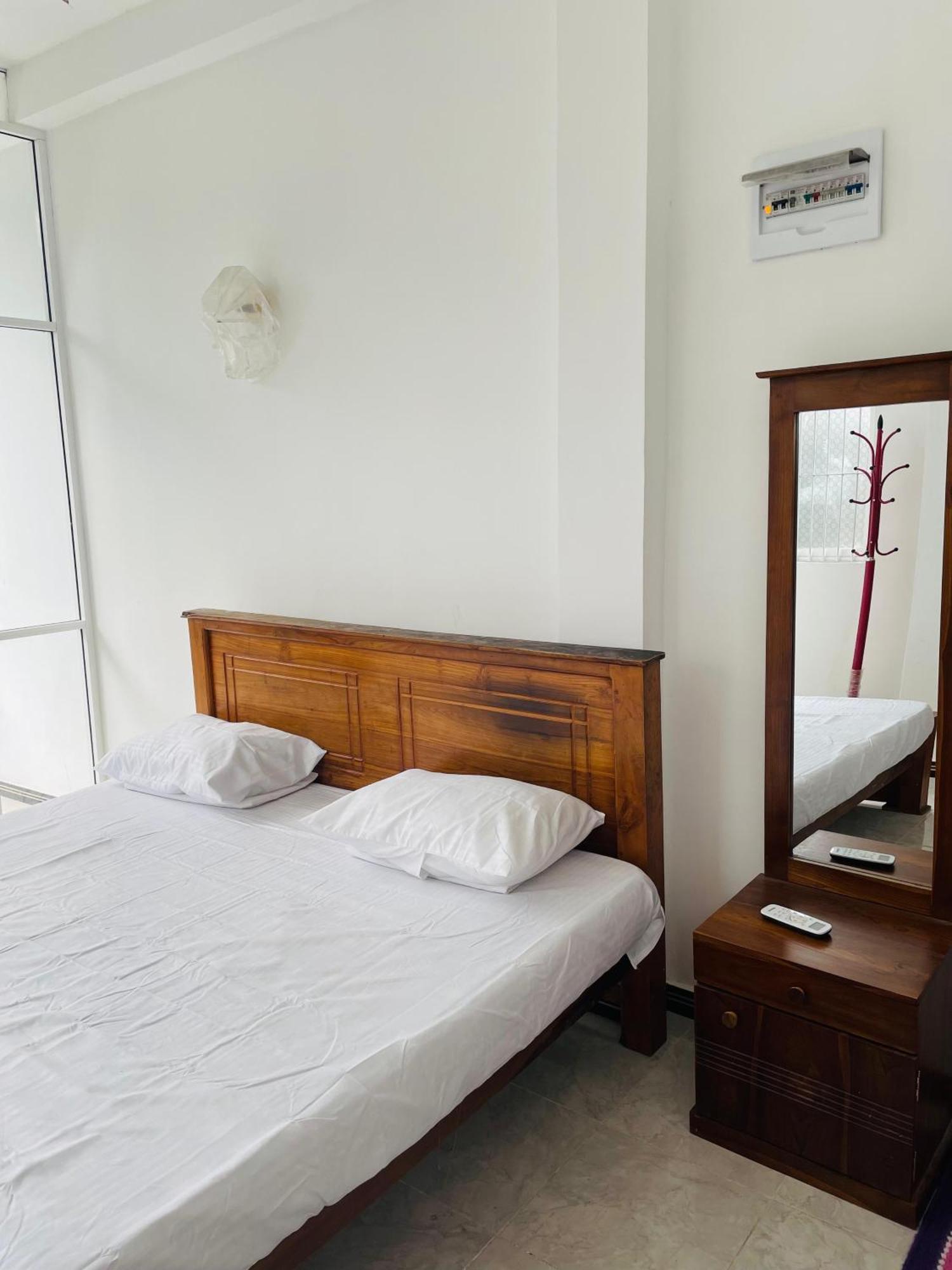Star Village Hostel Kandy Buitenkant foto